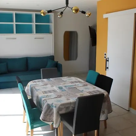 Maison Neuve Calme Avec Jardin Et Parking 15 Mn De La Grande Motte Et Du Grau Du Roi Acces Pmr Casa vacanze