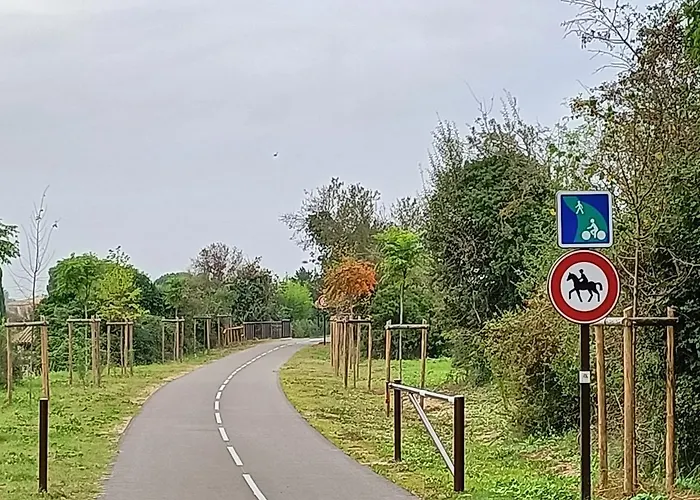 Maison Neuve Calme Avec Jardin Et Parking 15 Mn De La Grande Motte Et Du Grau Du Roi Acces Pmr